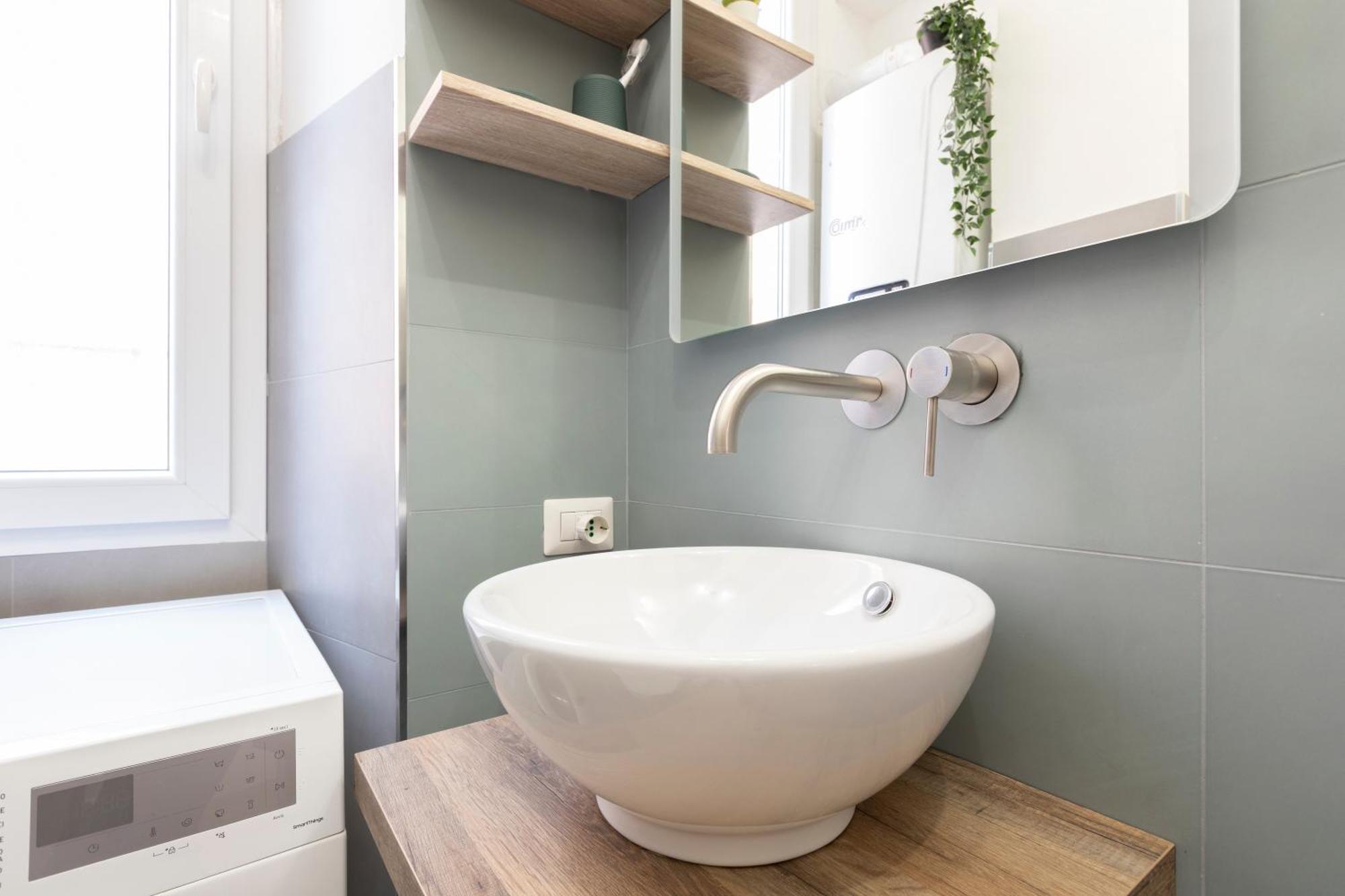 The Rent - Sunny Three-bedroom Near Ottaviano Metro Stop Appartement Rome